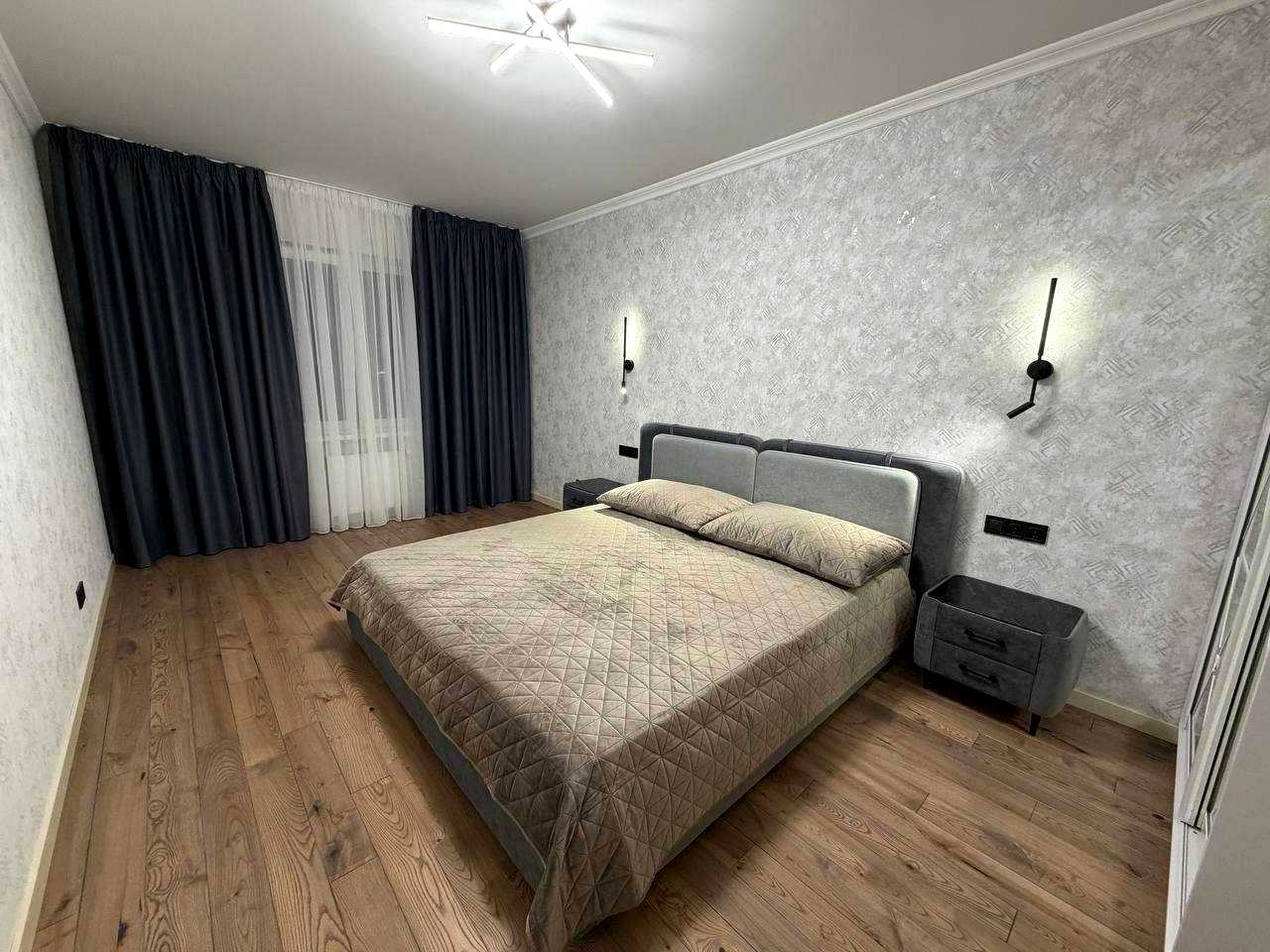 1876470005332894