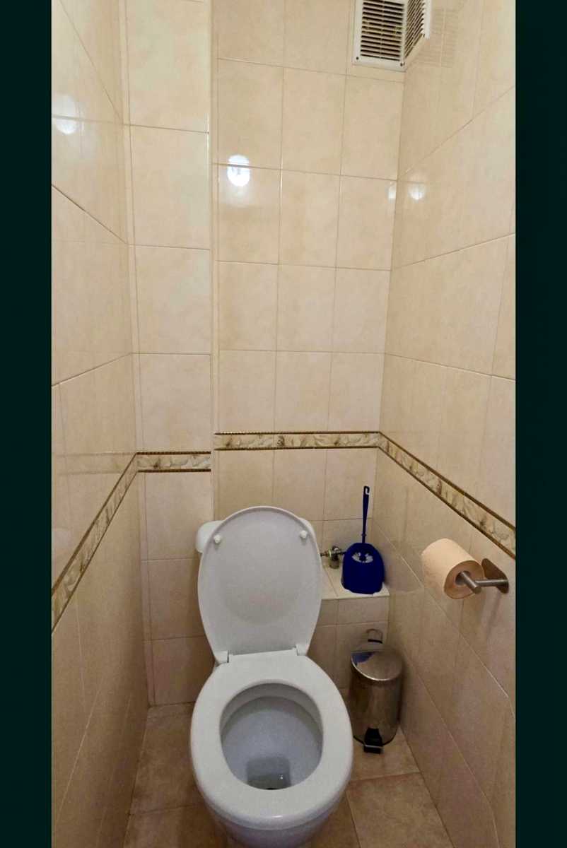 1876471731876593