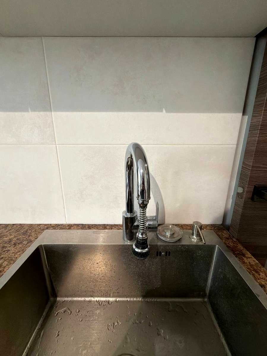 1876472195832737