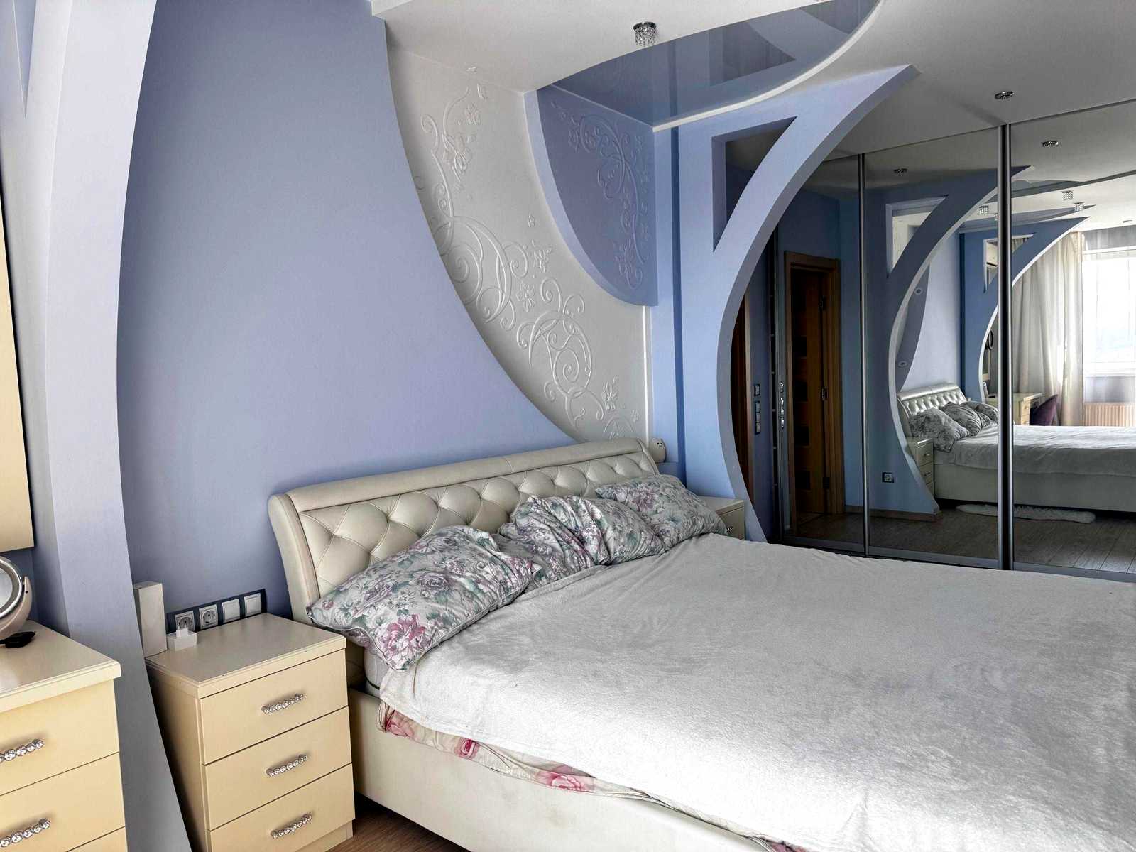 1876475636897890