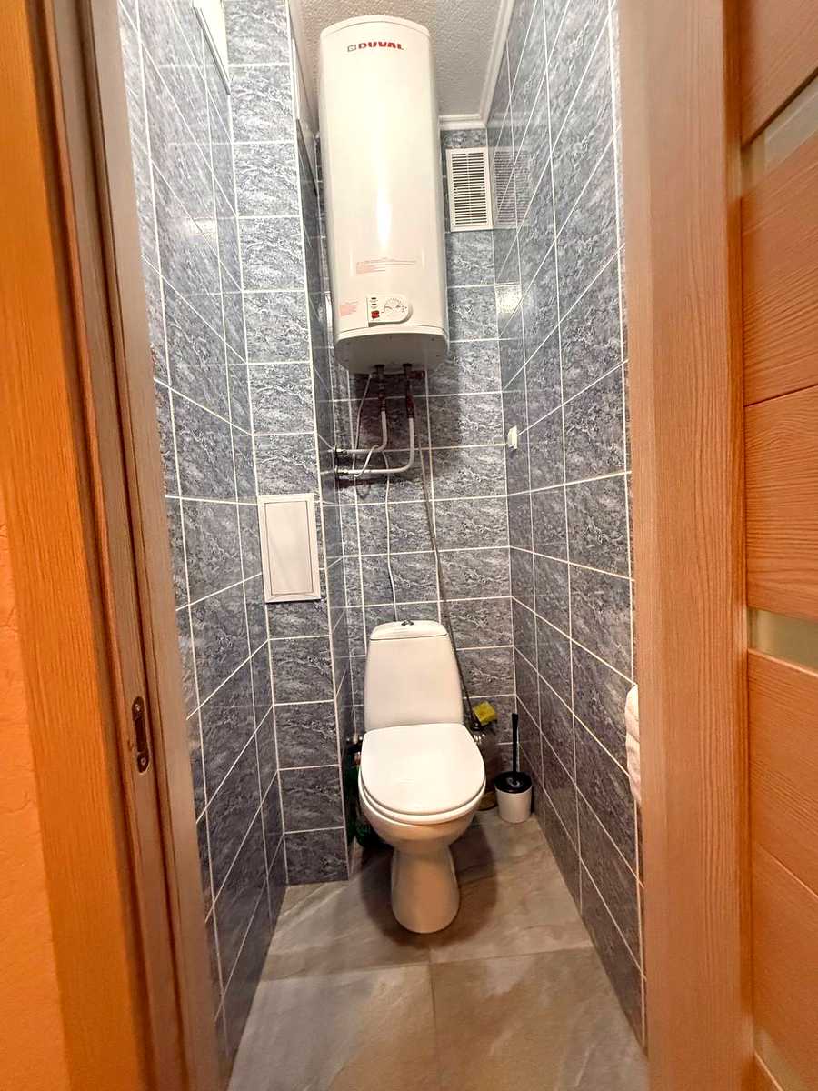 1876475637242332
