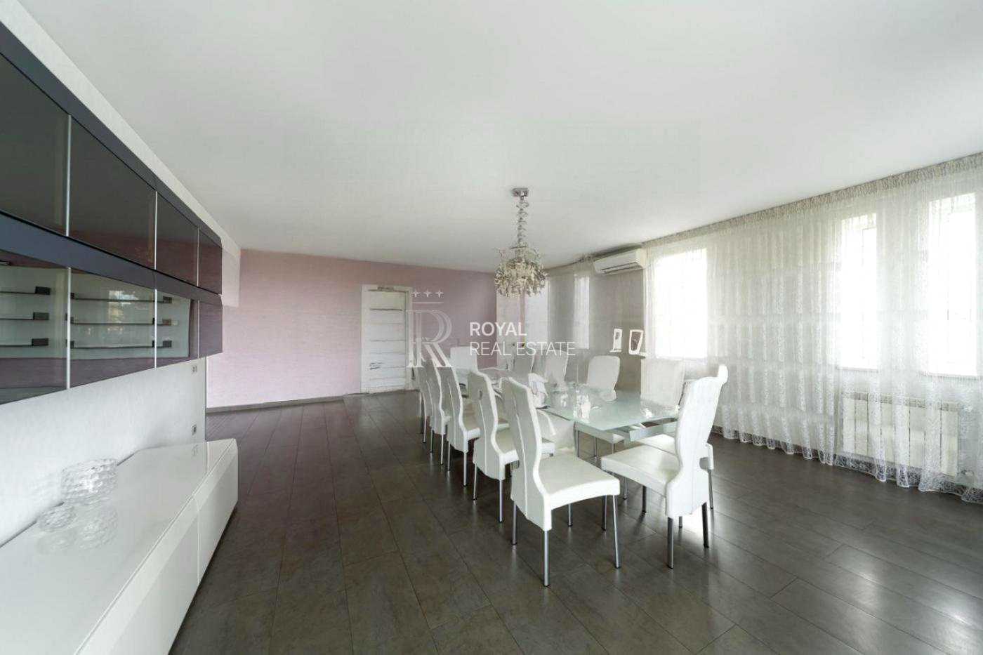 1876477390068378