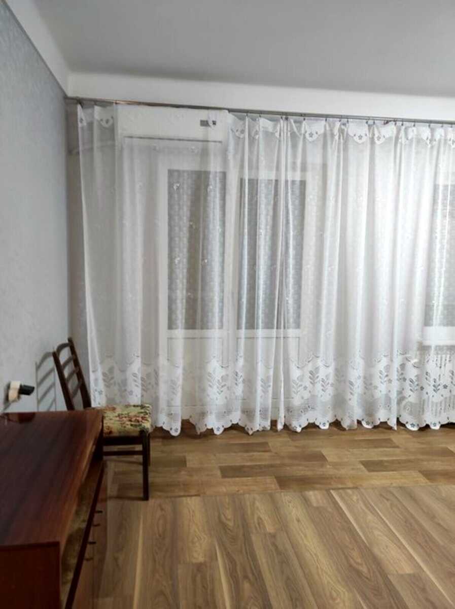 1876477694560913