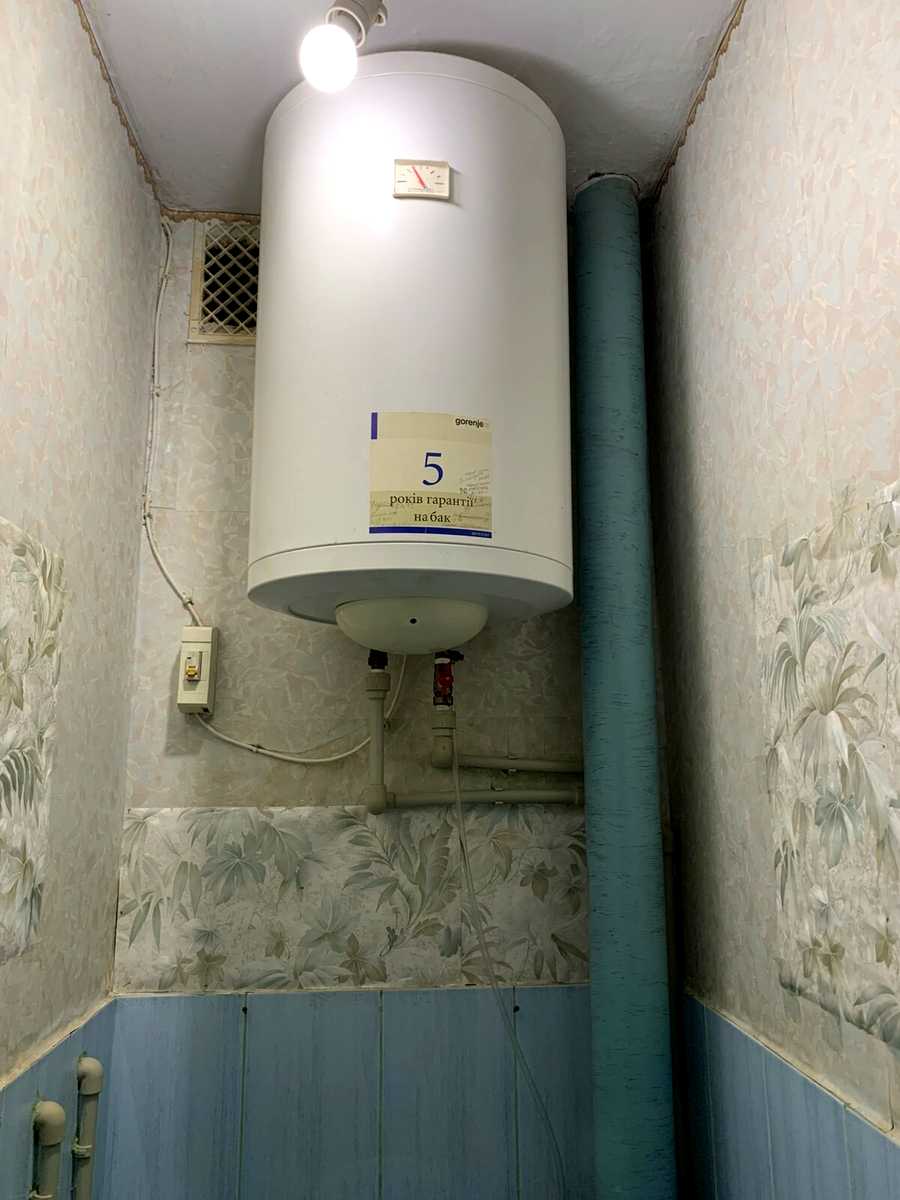 1876477835702044