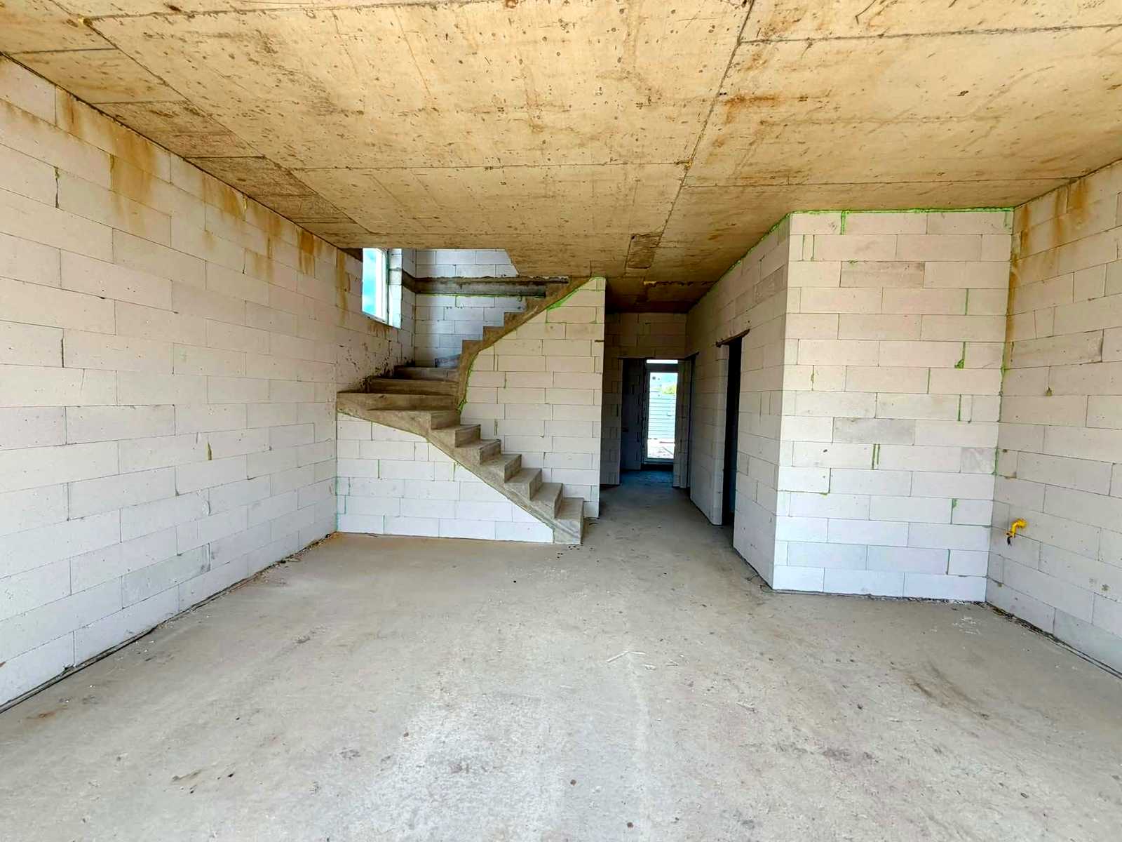 1876478473638158
