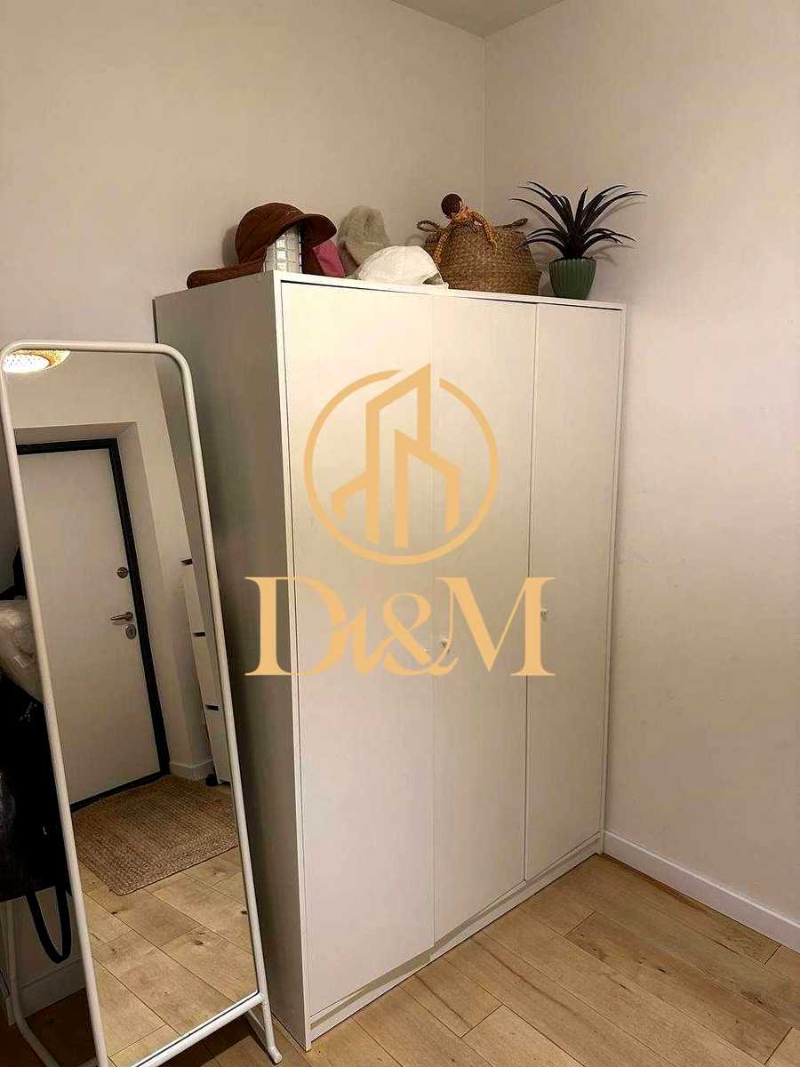 1876478785754073