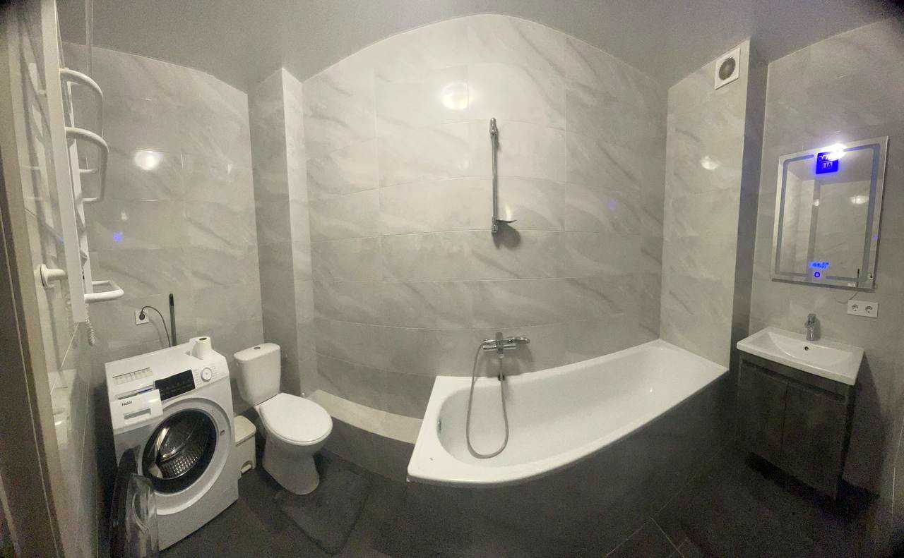 1876479034317651