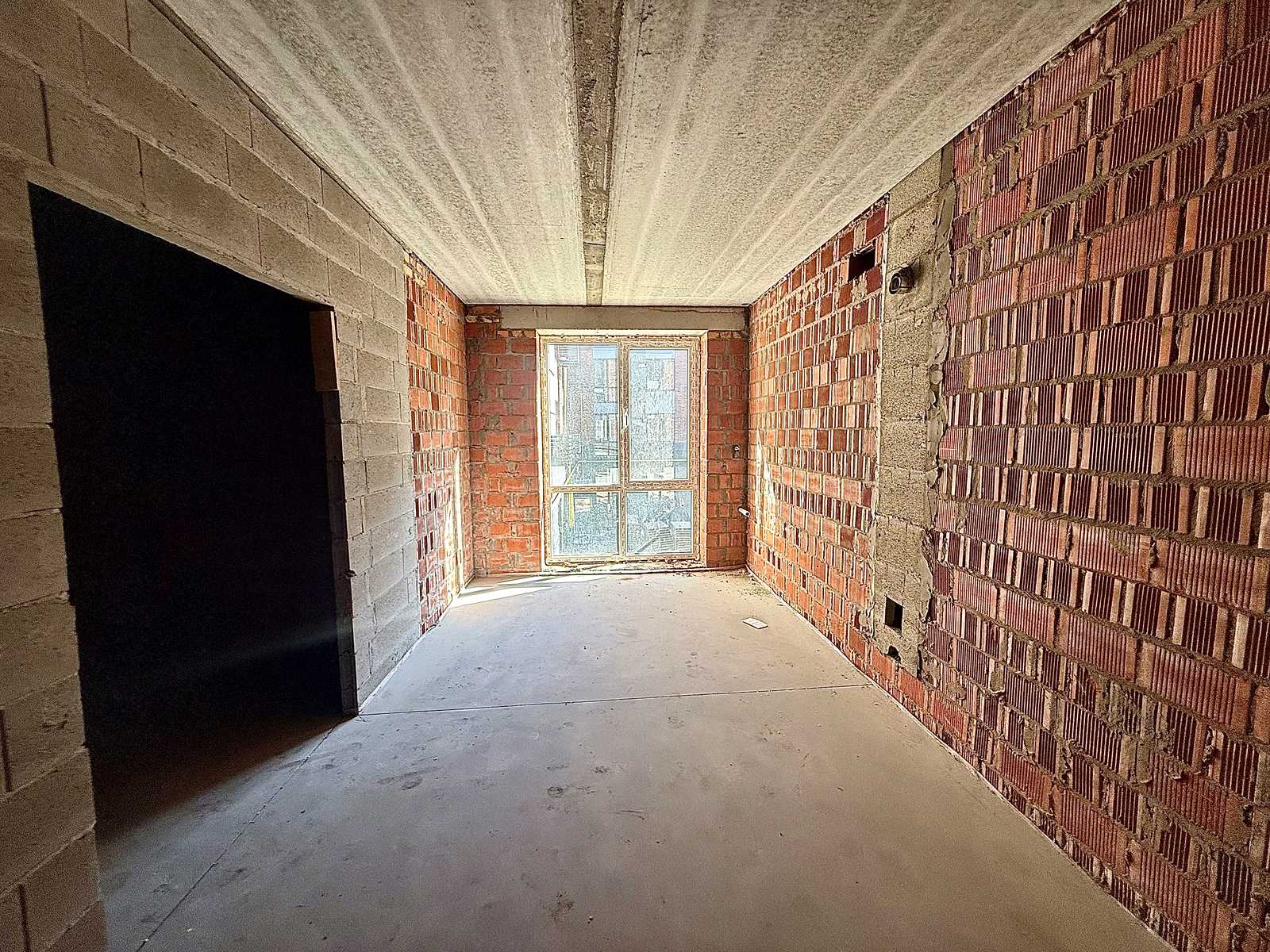 1876479503702328