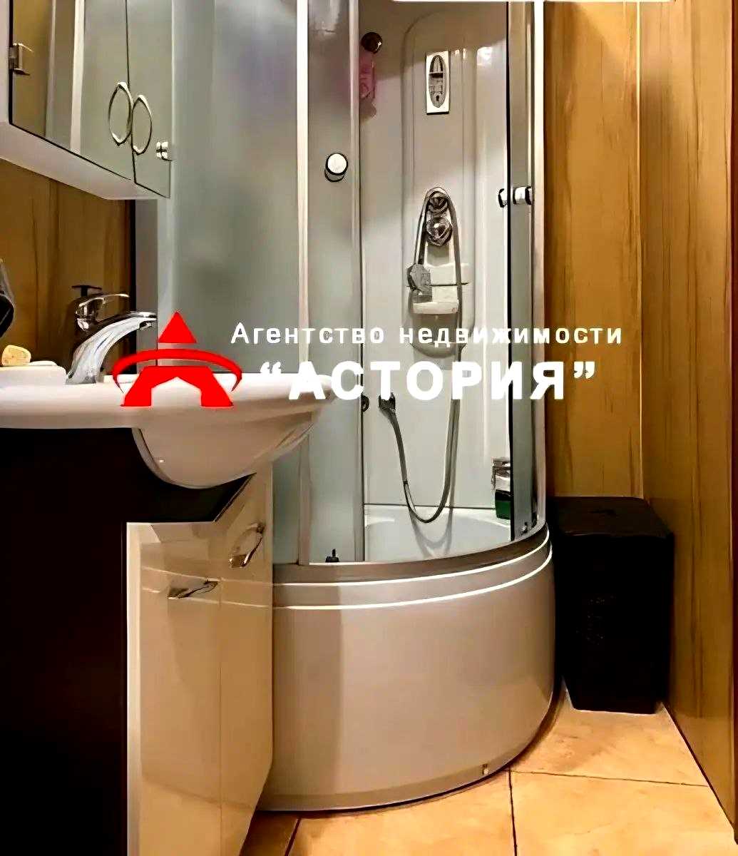 1876480244136497
