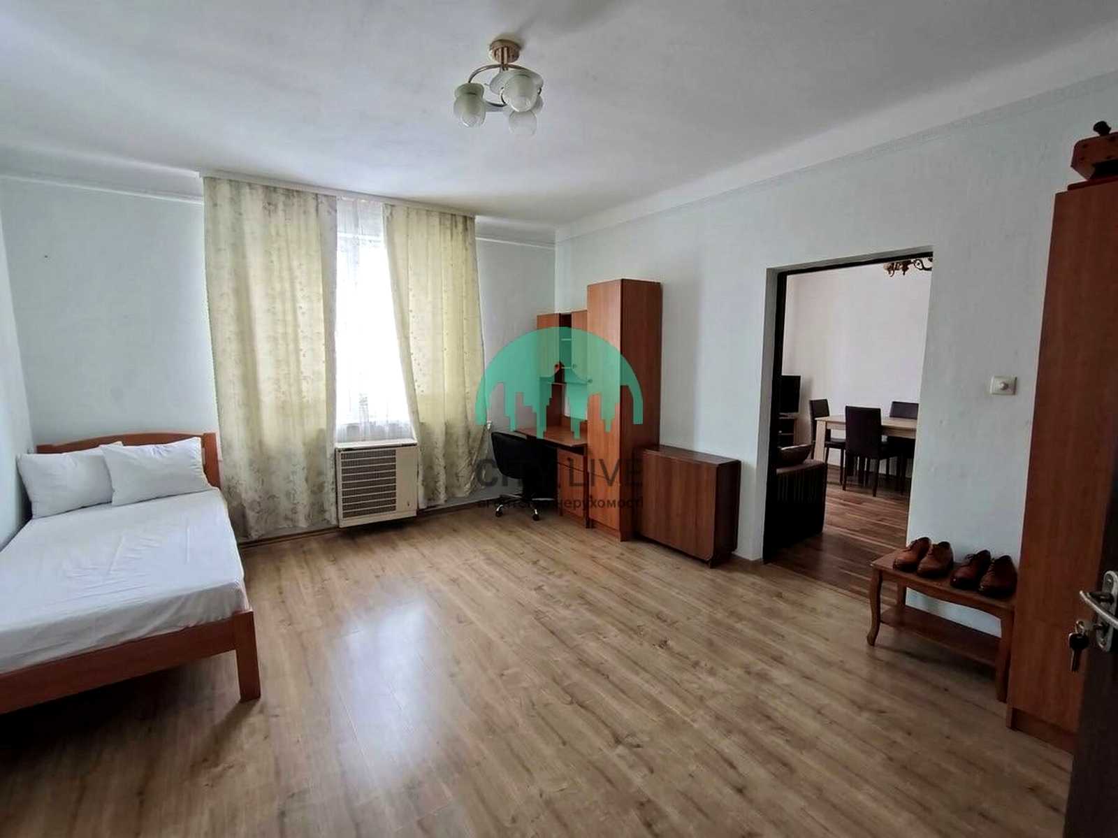 1876480935402537