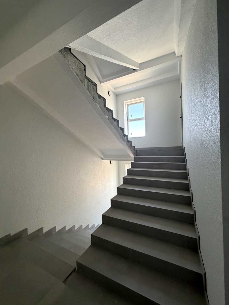 1876481233398435