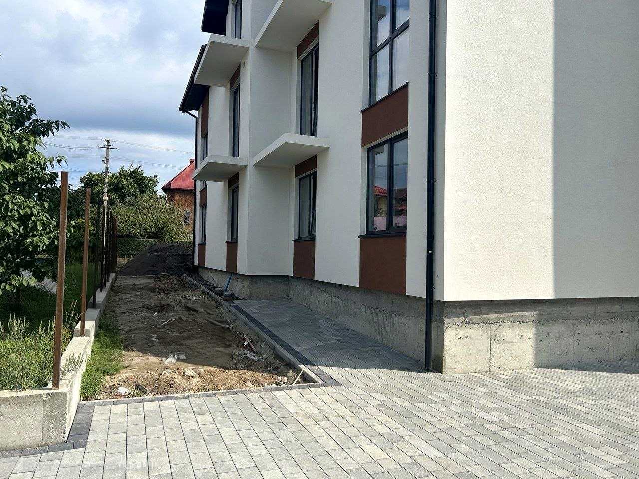 1876481879096011