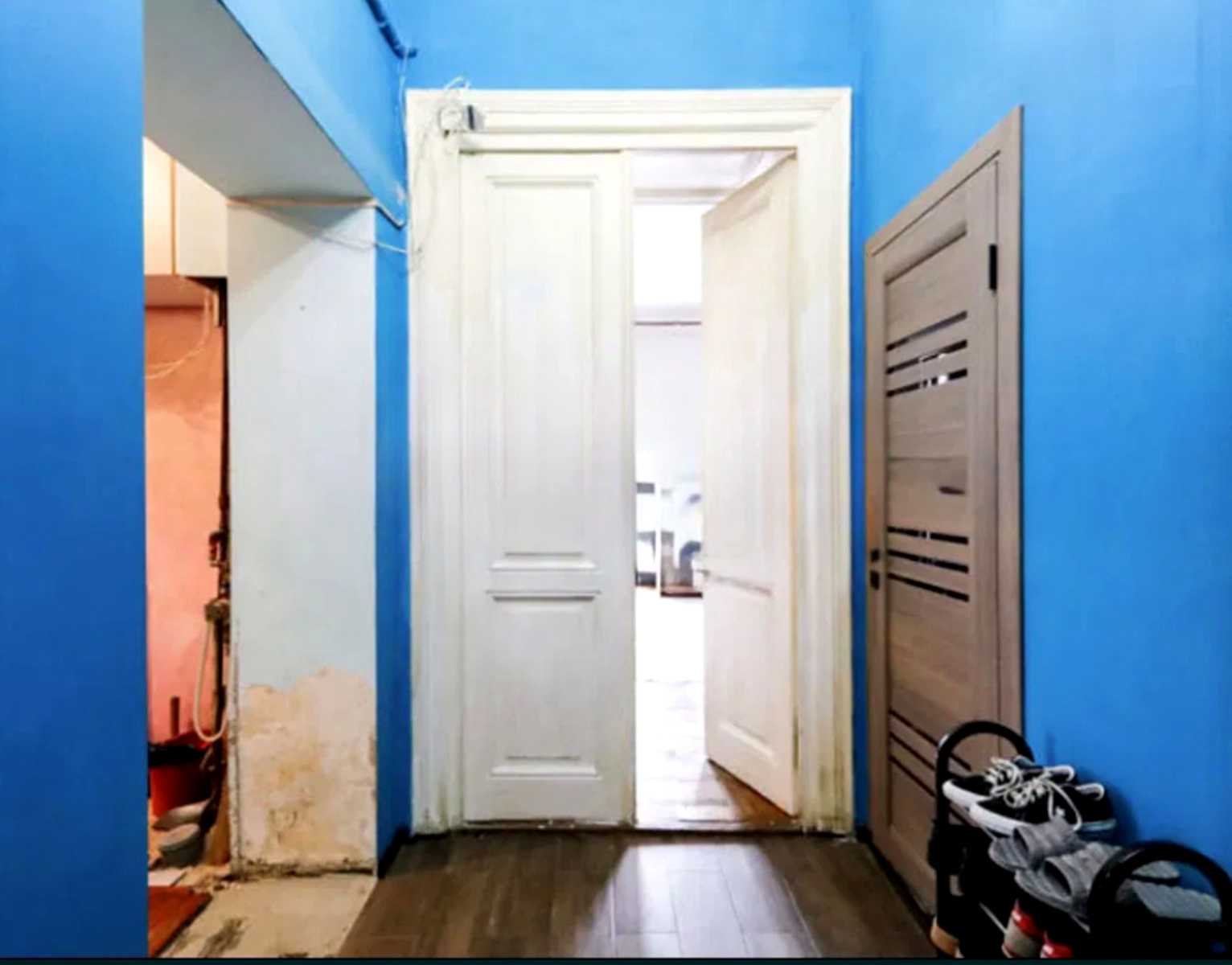 1876481976143839