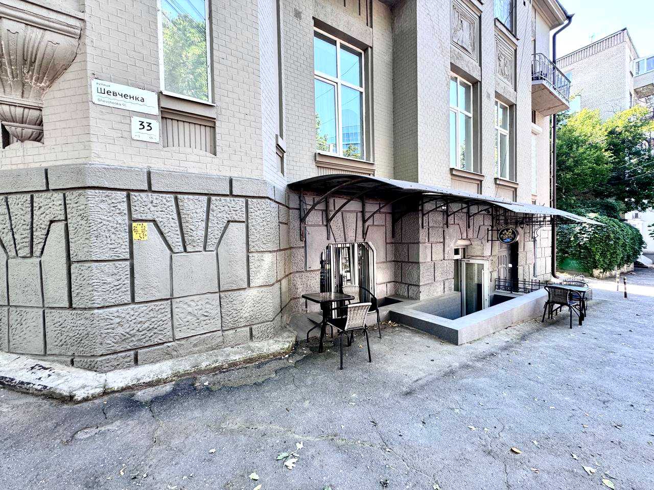 1876483838755003