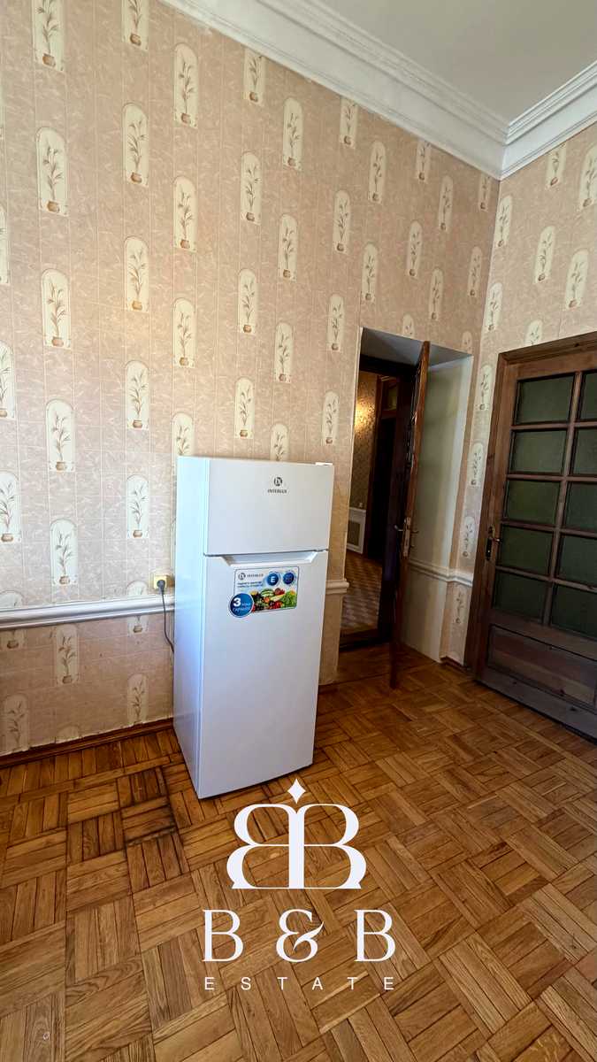1876483864182823