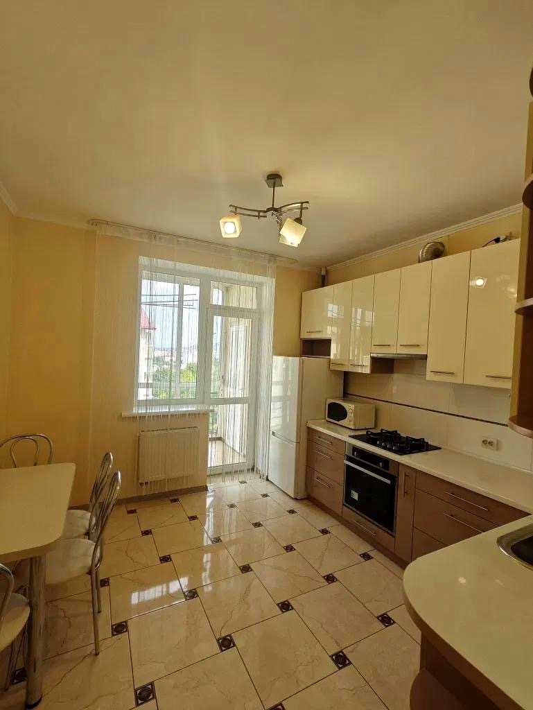 1876484609537999