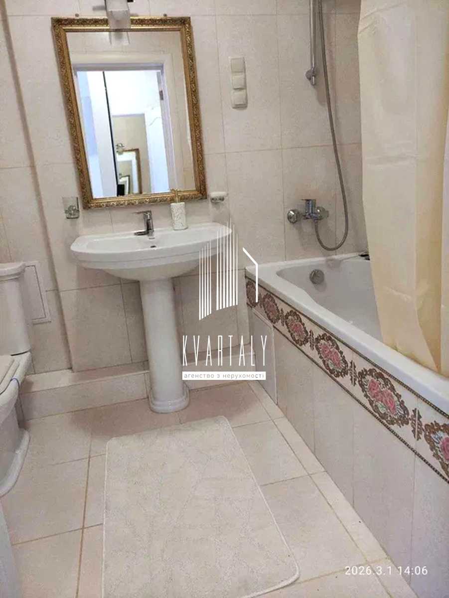 1876484795564576