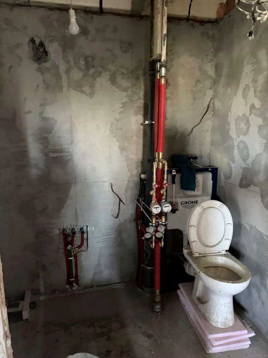 1876485475287998