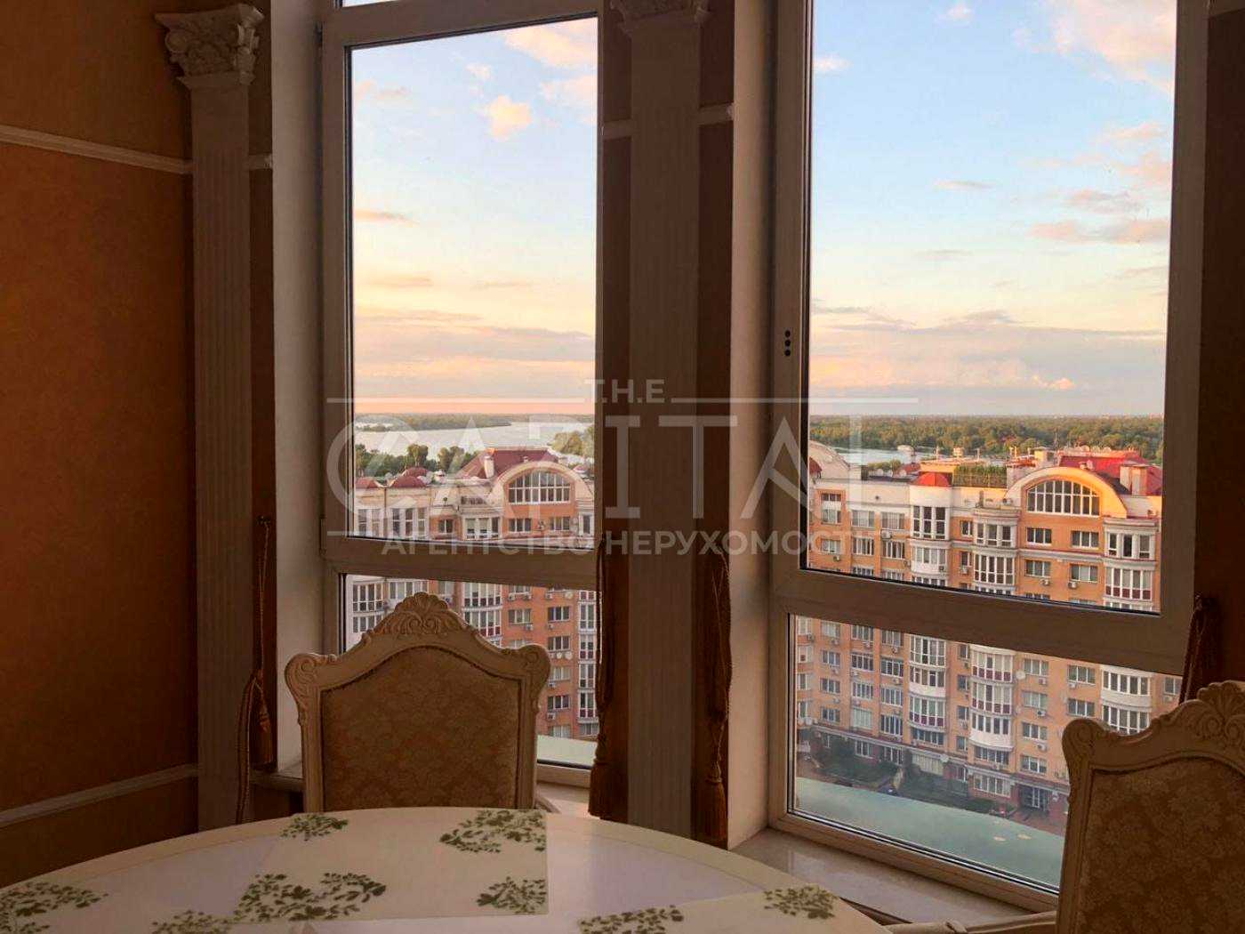 1876486216770335
