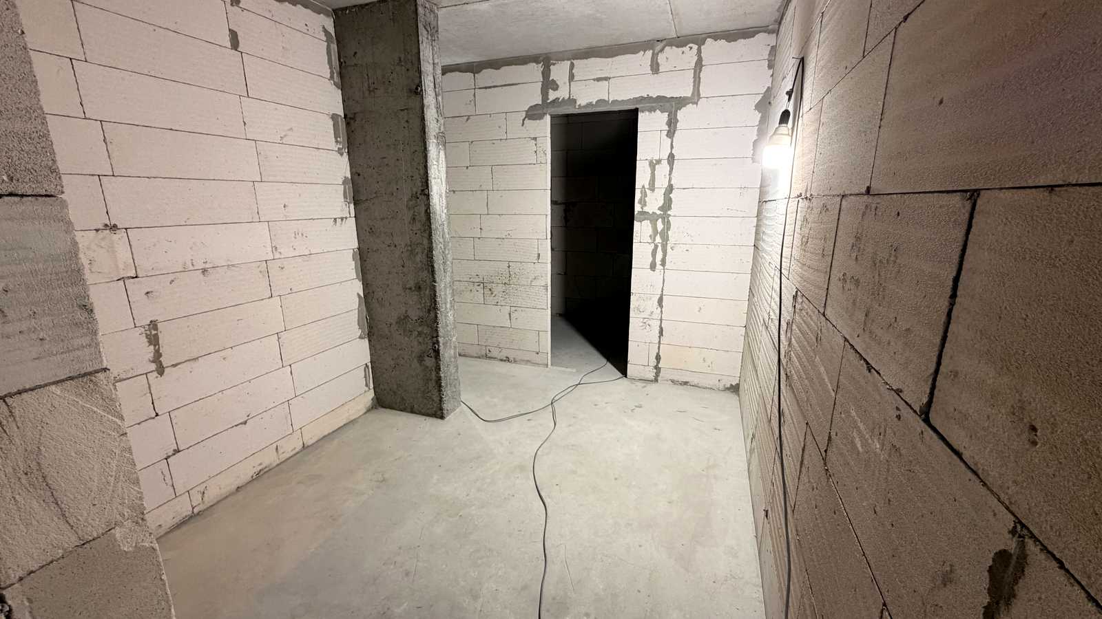 1876488031707973