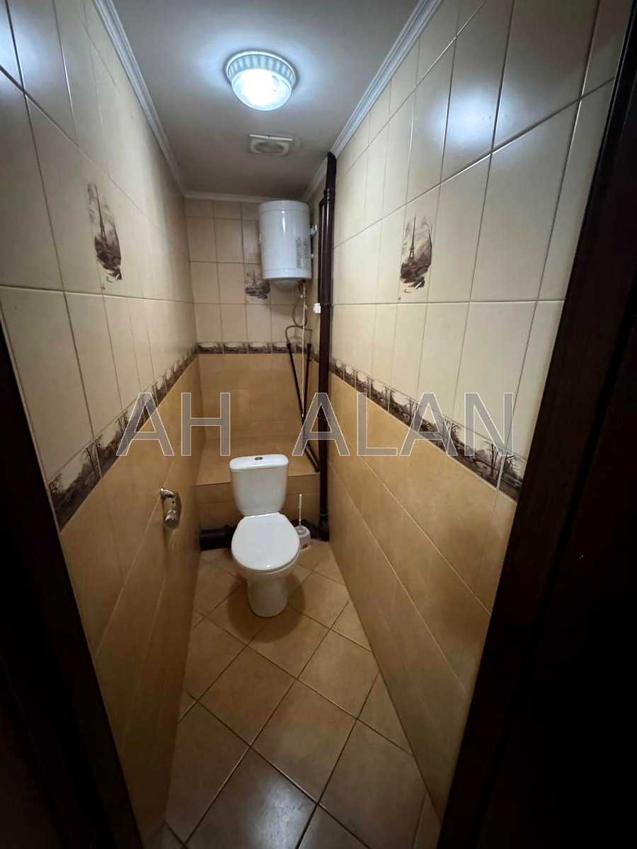 1876488052883937