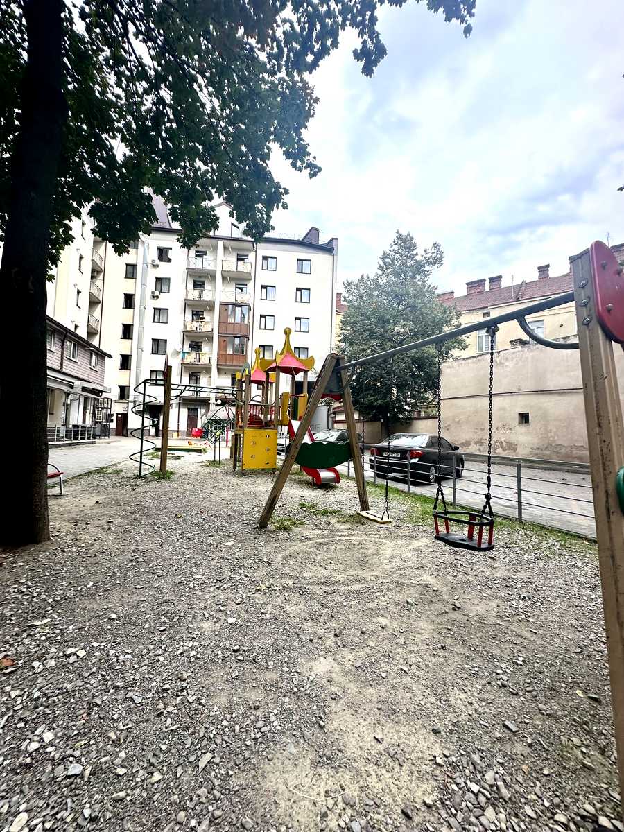 1876489031472767