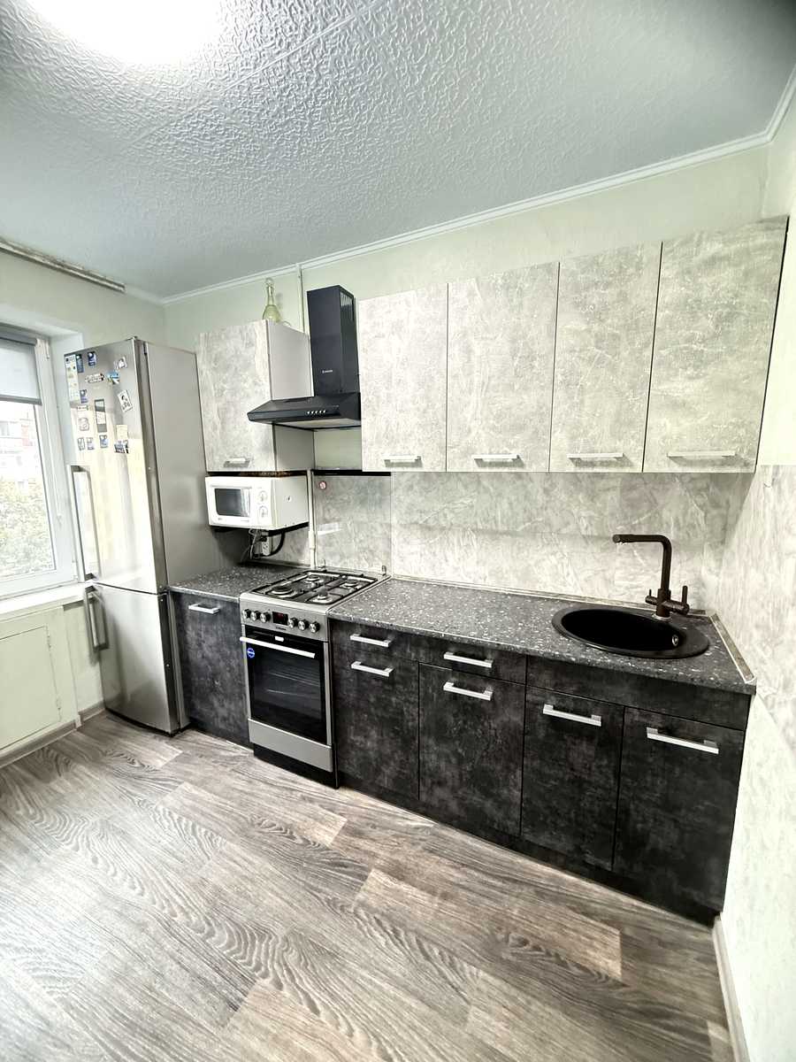 1876490354825837