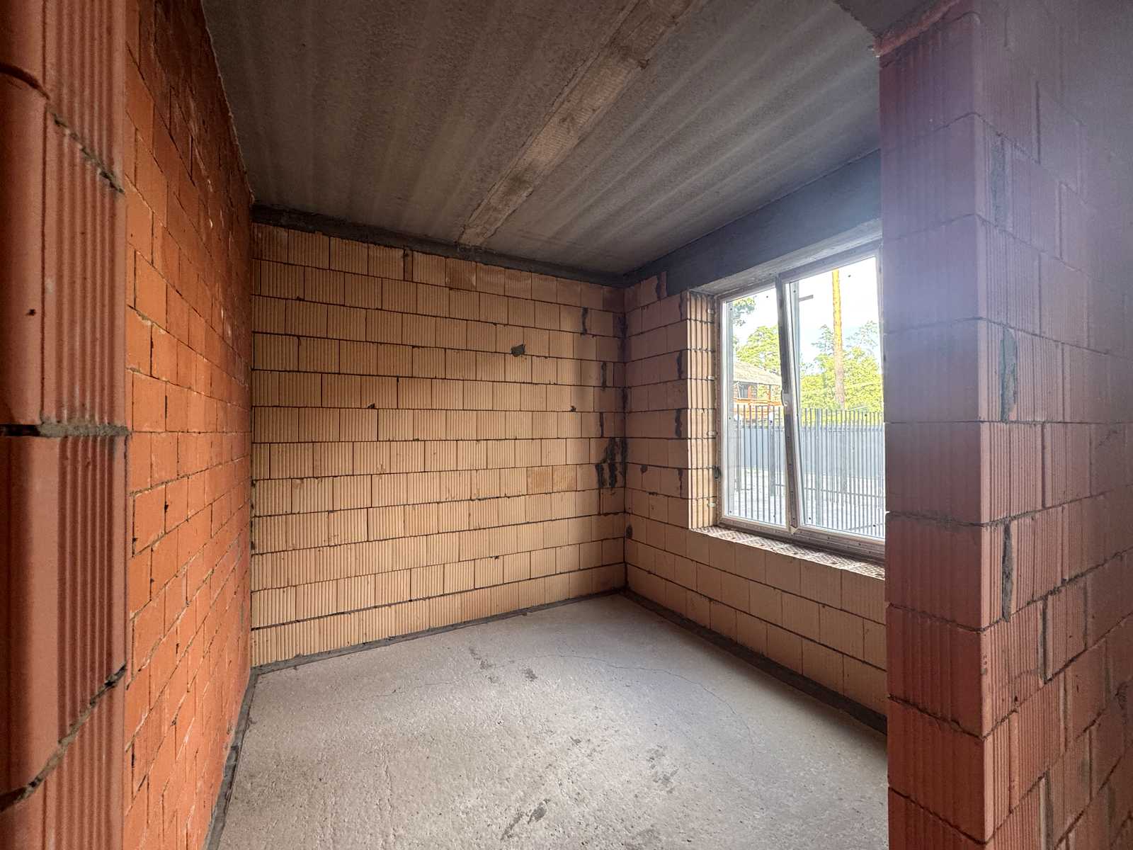 1876490892690018