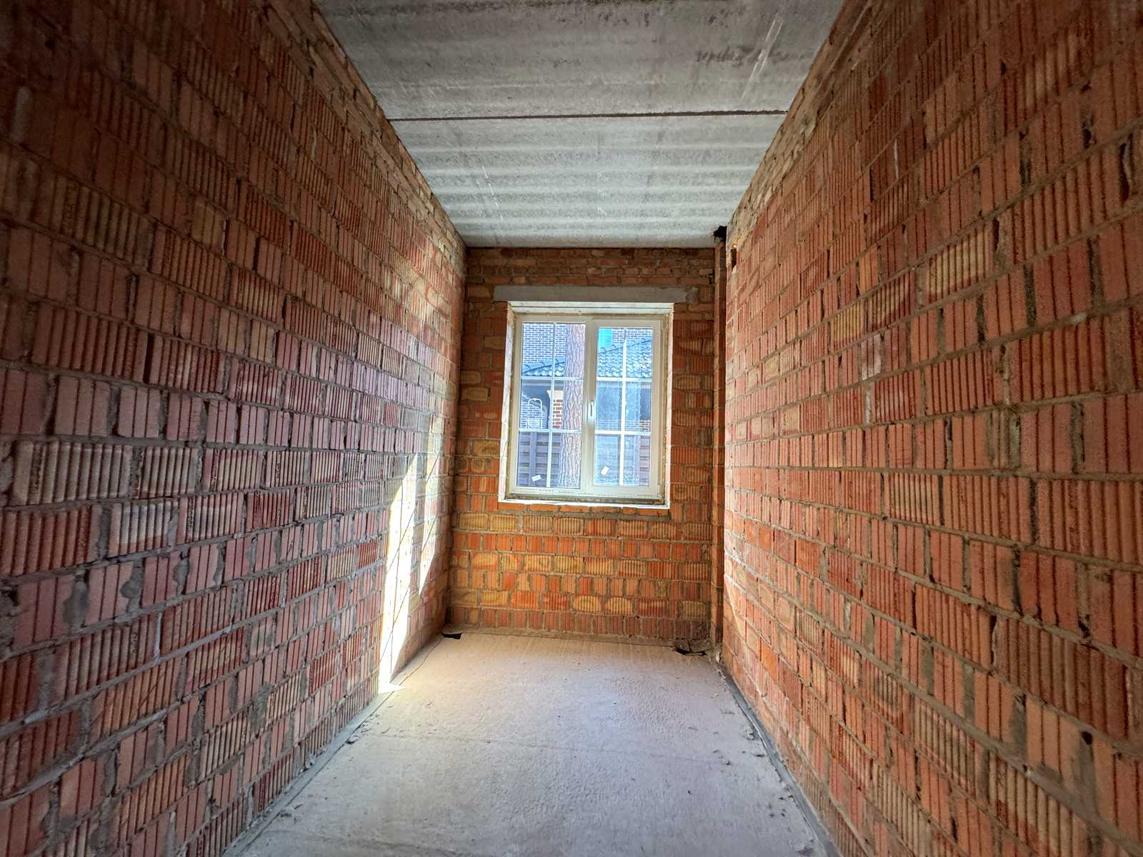 1876492002310305