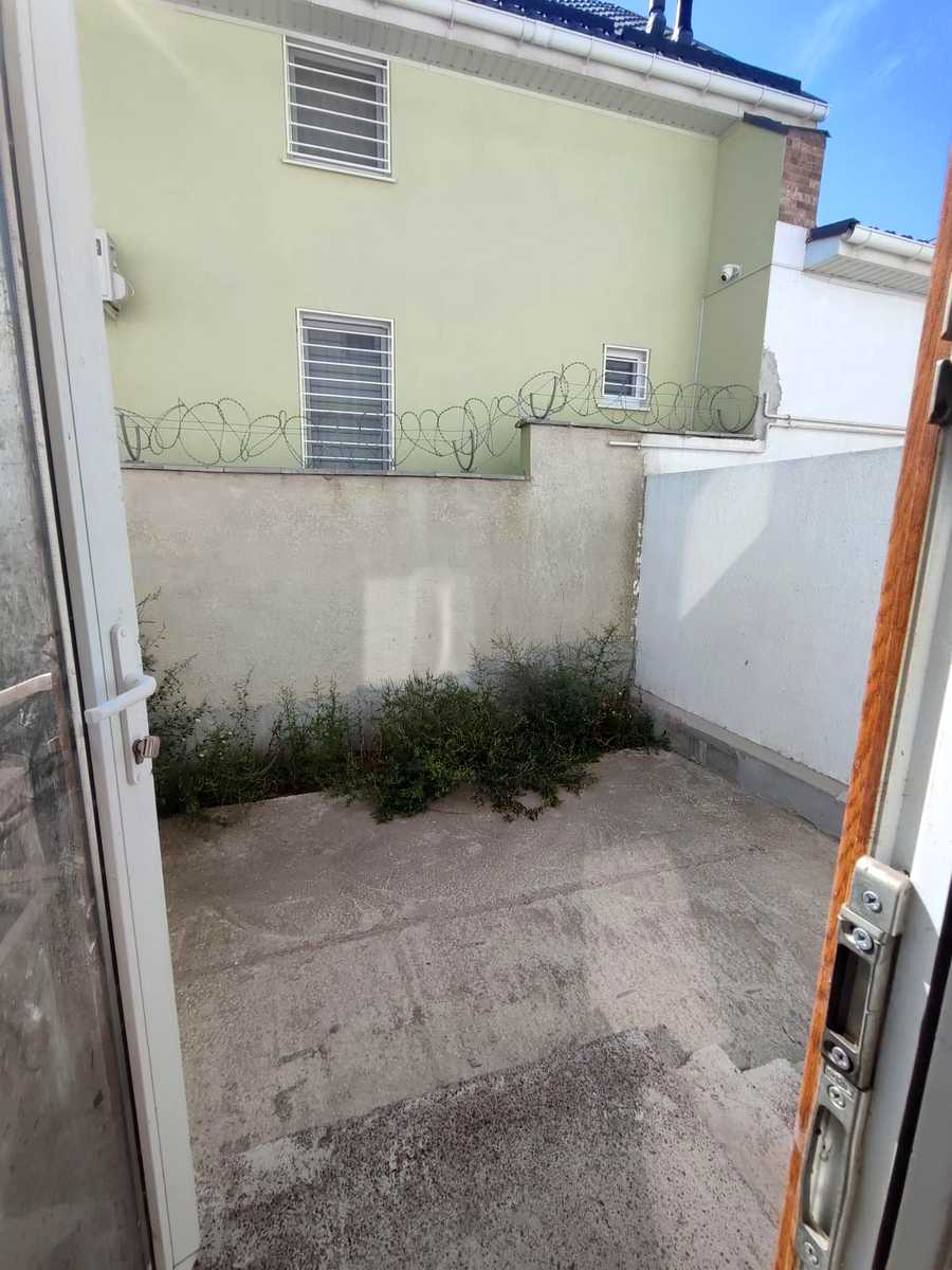 1876492244555358