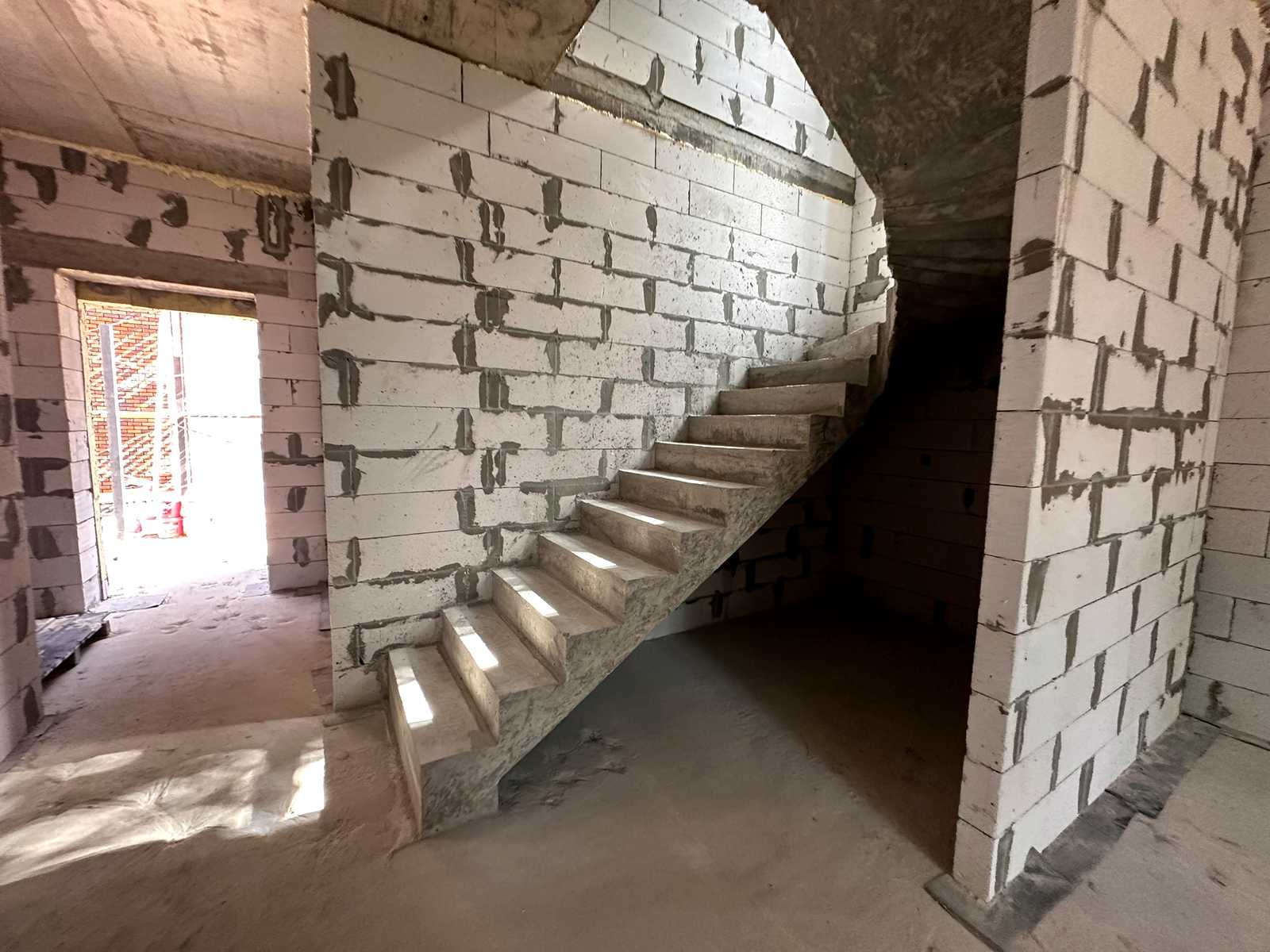 1876493808284566