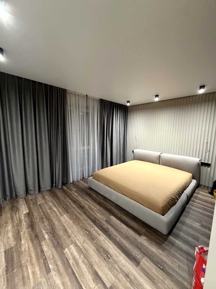 1876498008955593