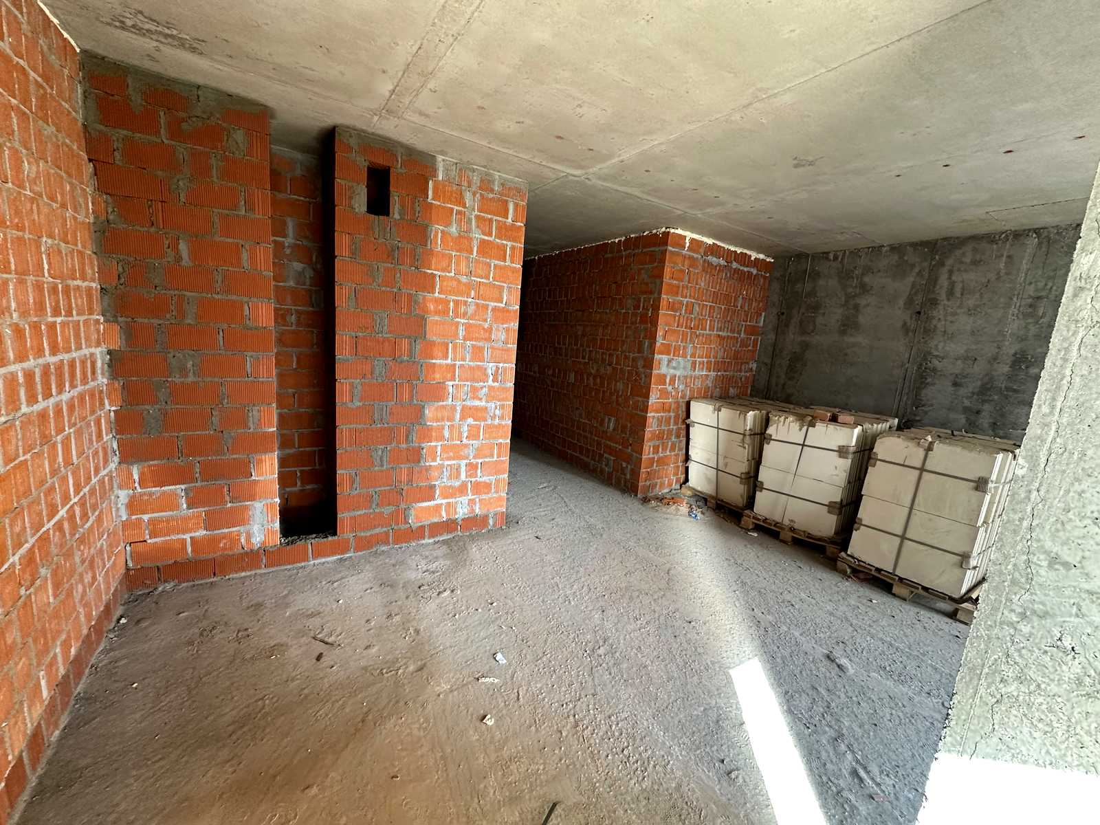 1876498305202747