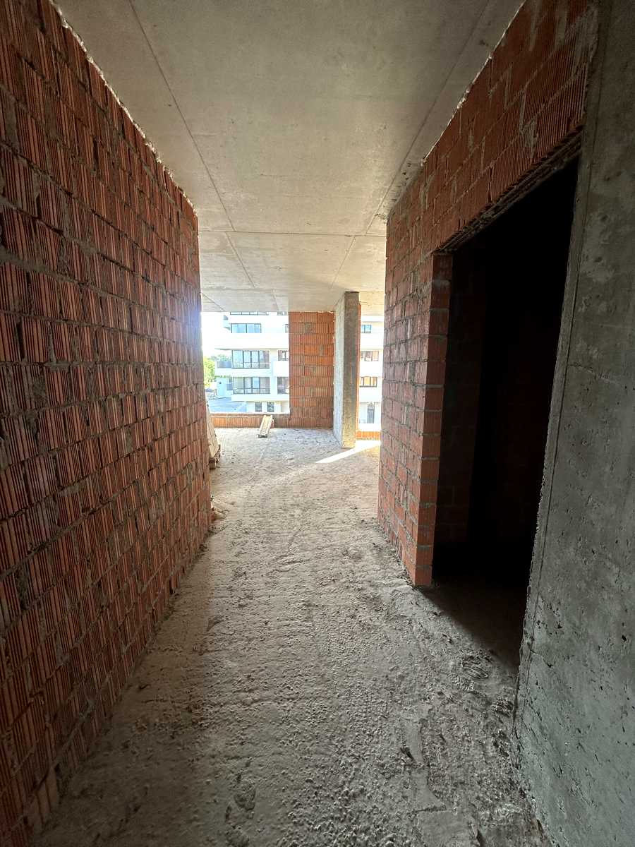 1876498306865737