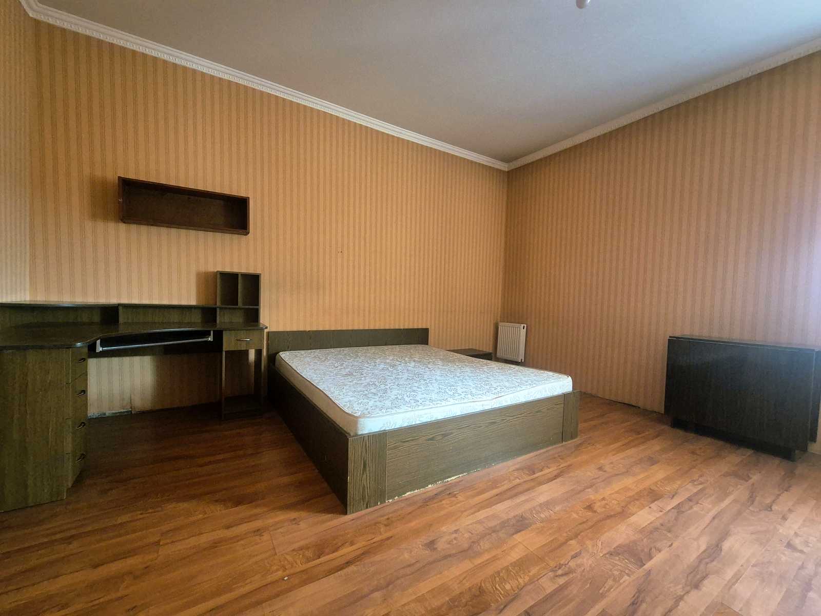 1876508015930747