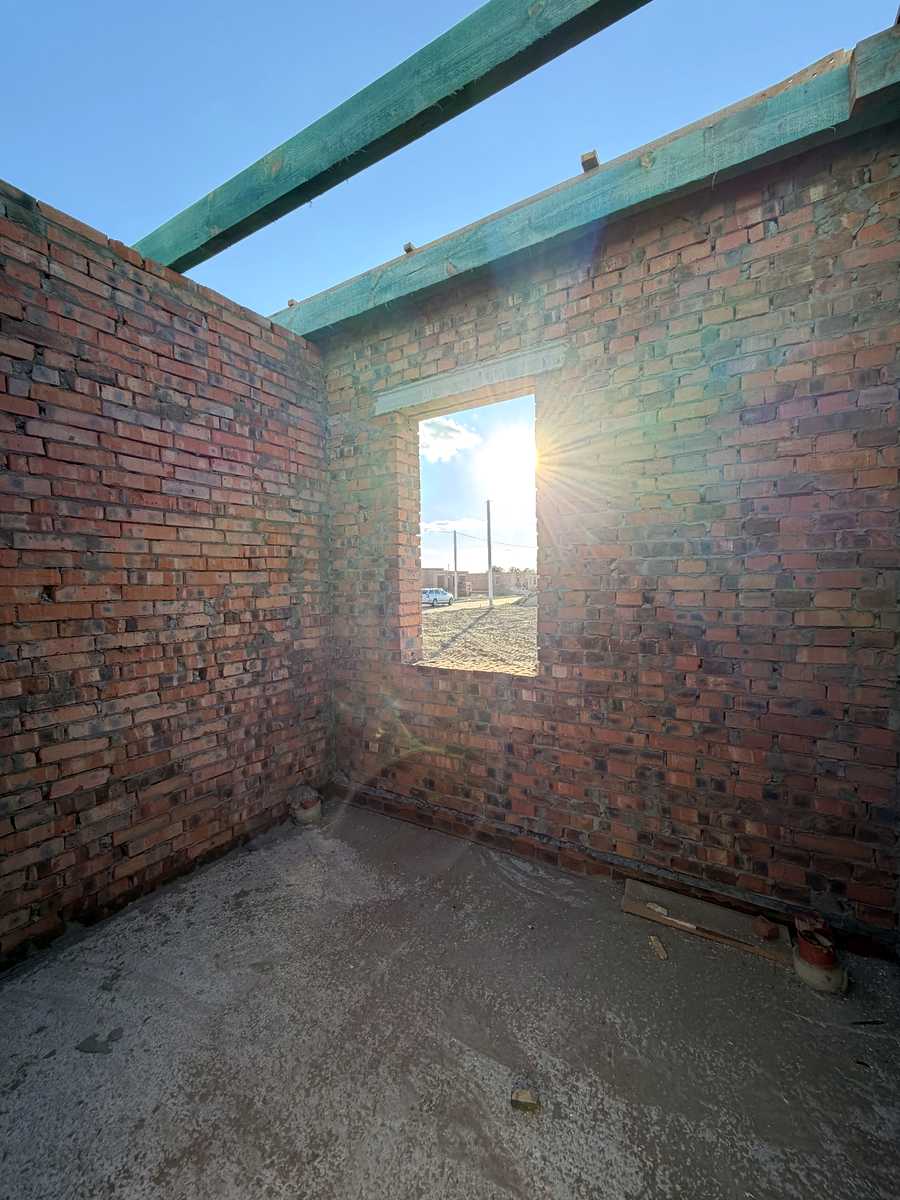 1876514385368097