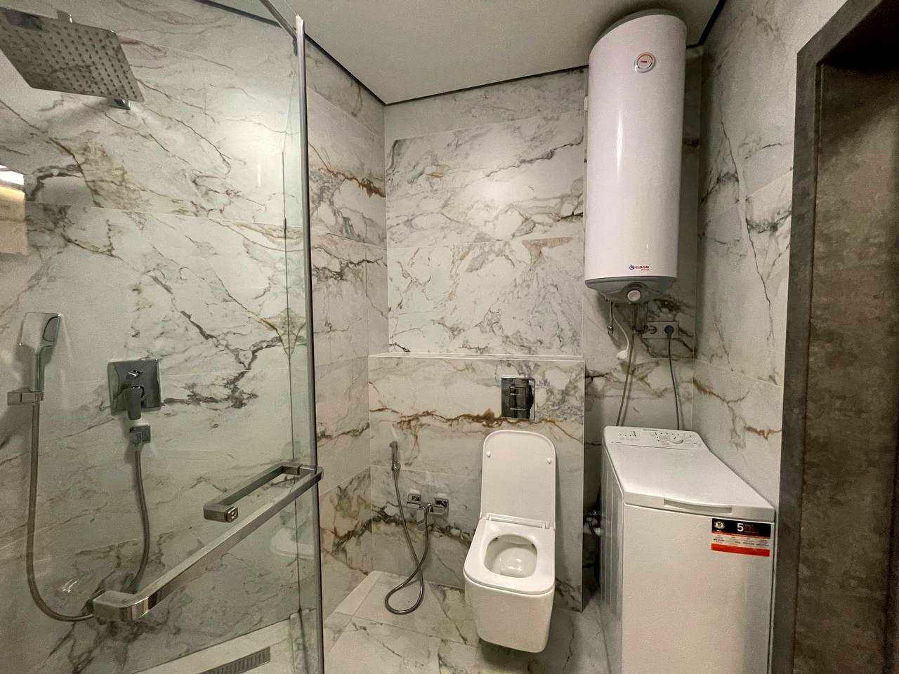 1876523884283072