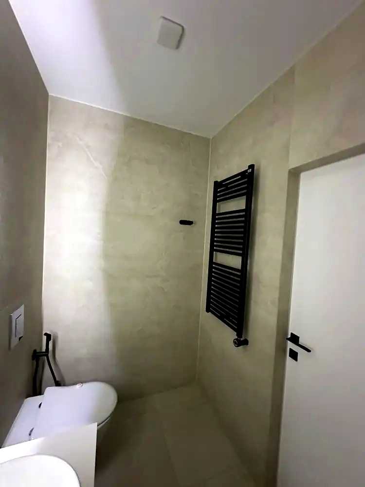 1876554115420372