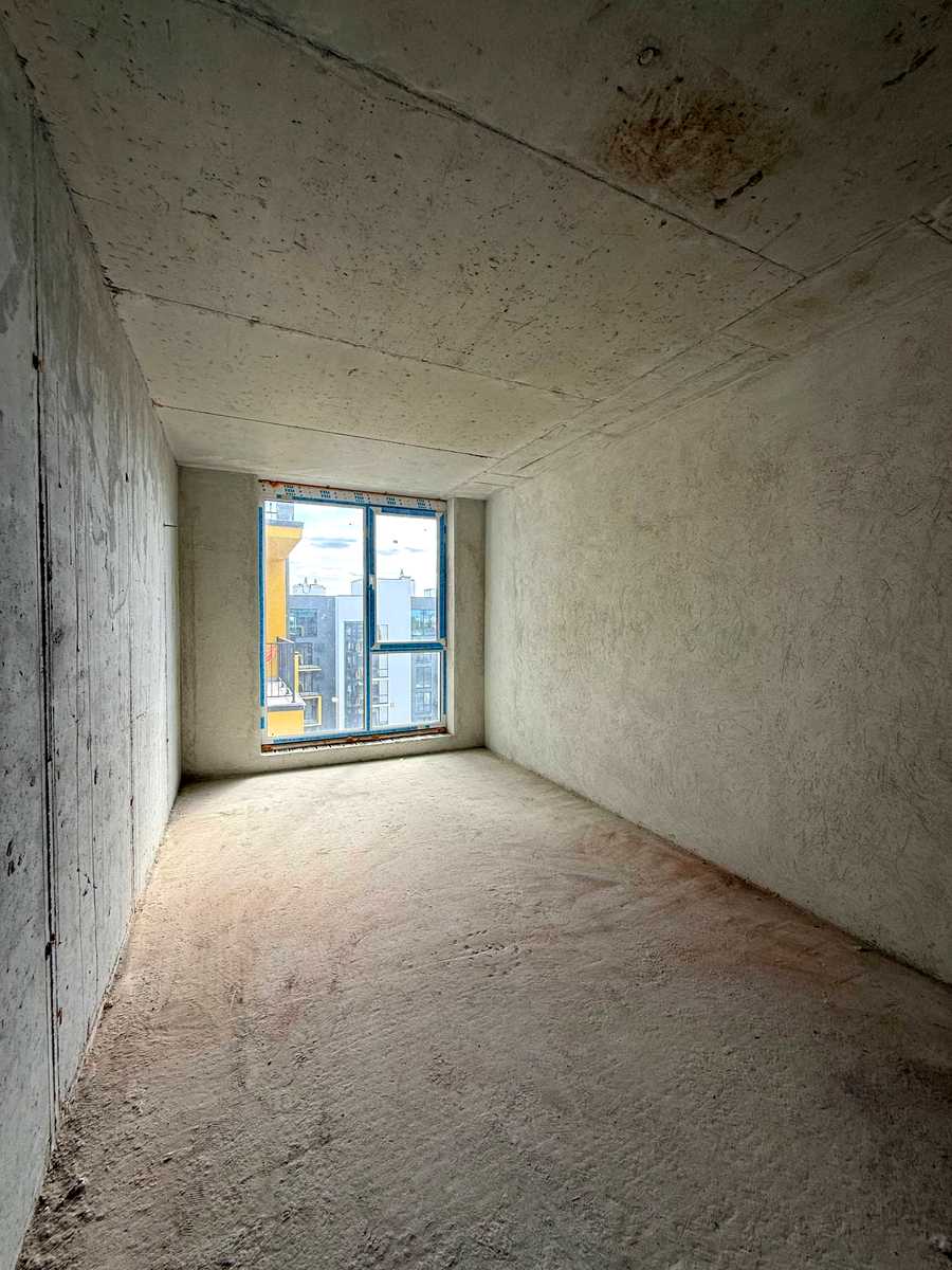 1876560035914621