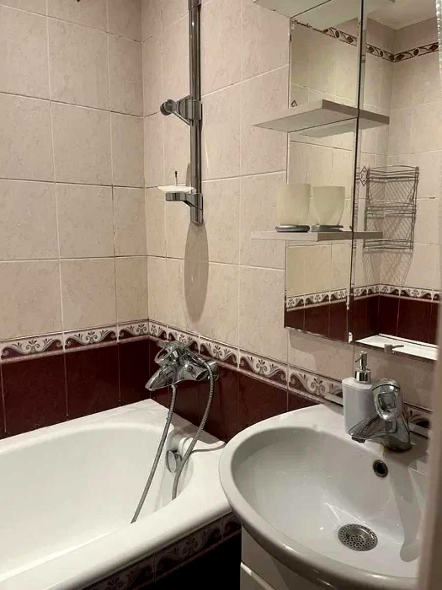 1876562051428913