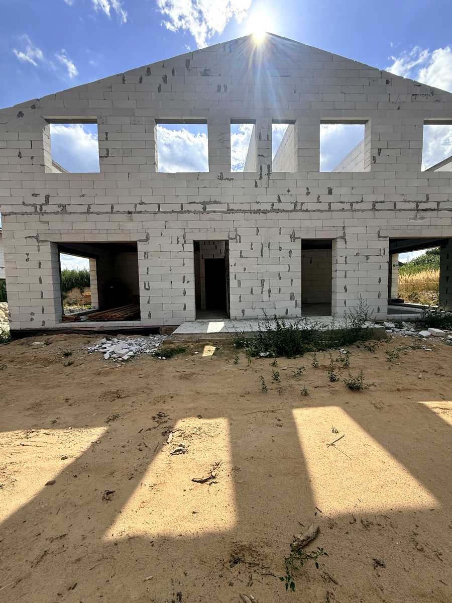 1876563376561799