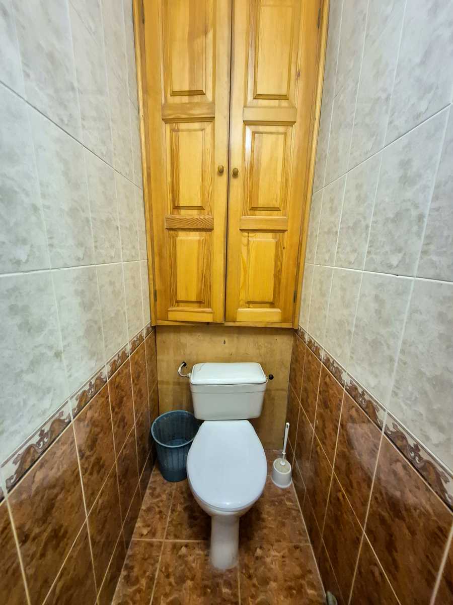 1876563644366878