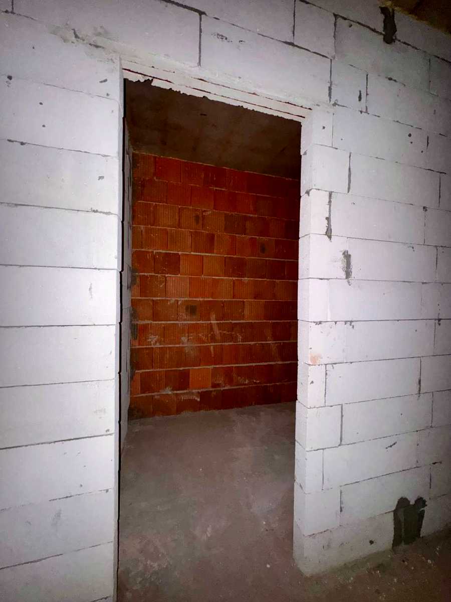 1876563800052048