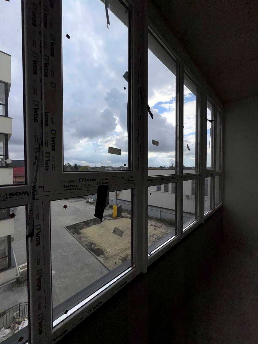 1876563804064440