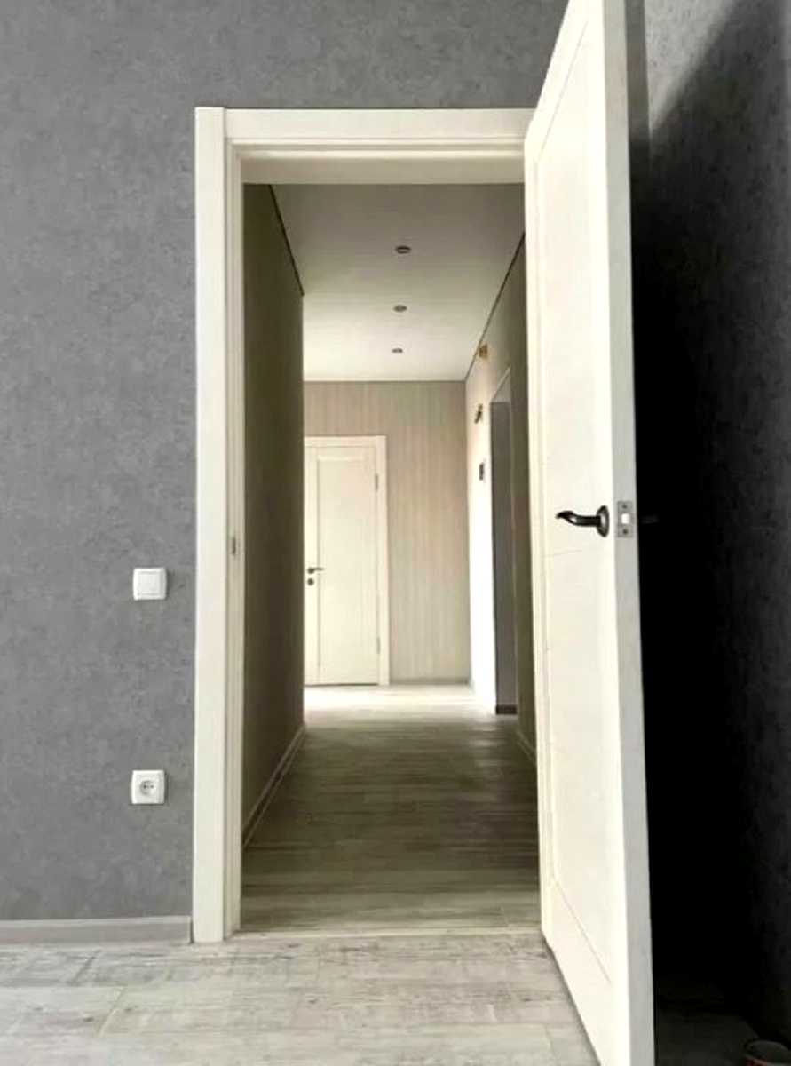 1876564464710402
