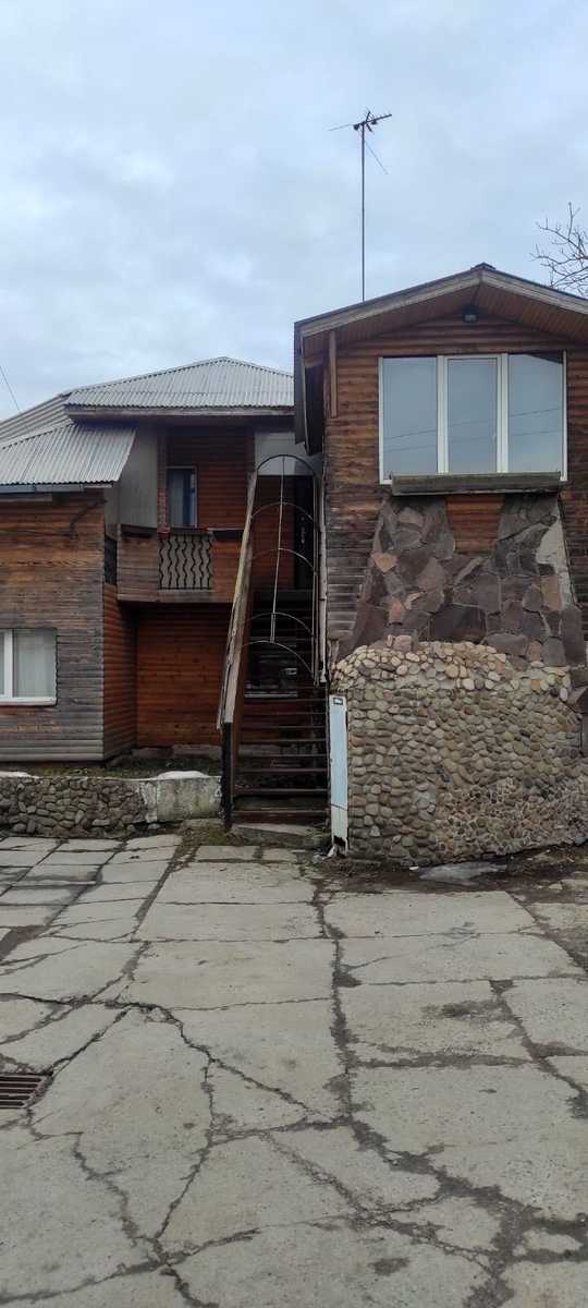 1876564538111327