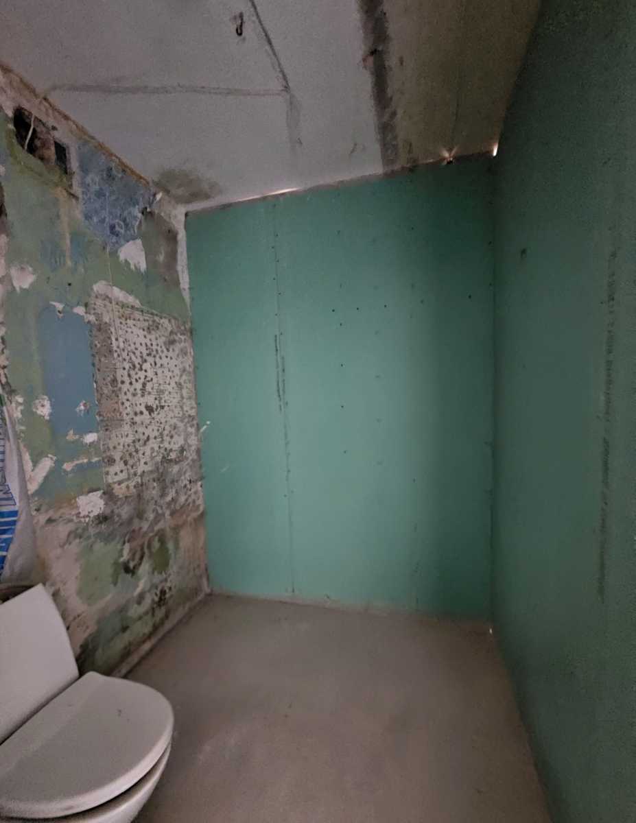 1876564866671070