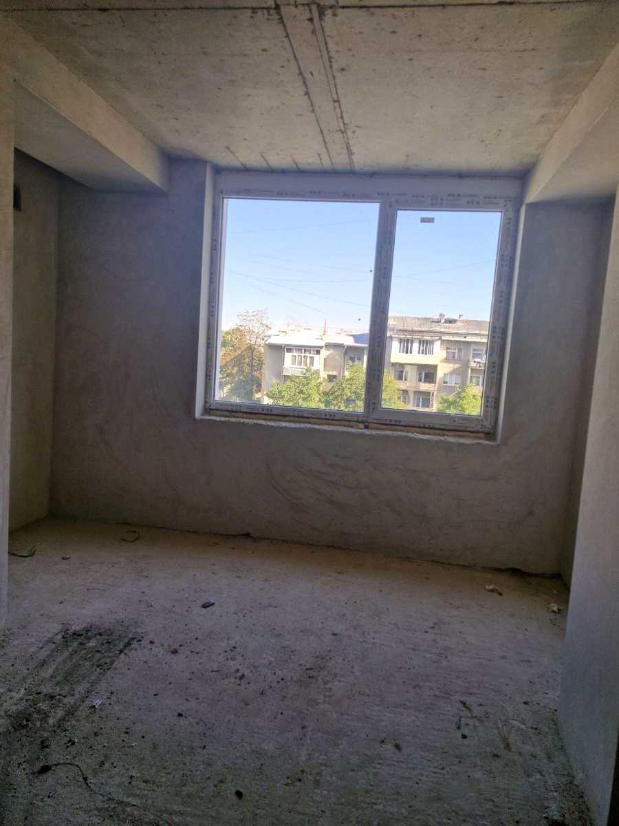 1876565235004163