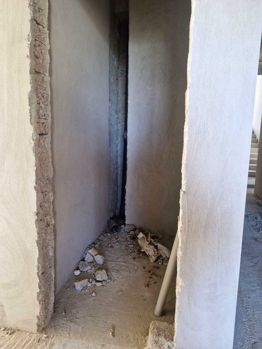 1876565250181638