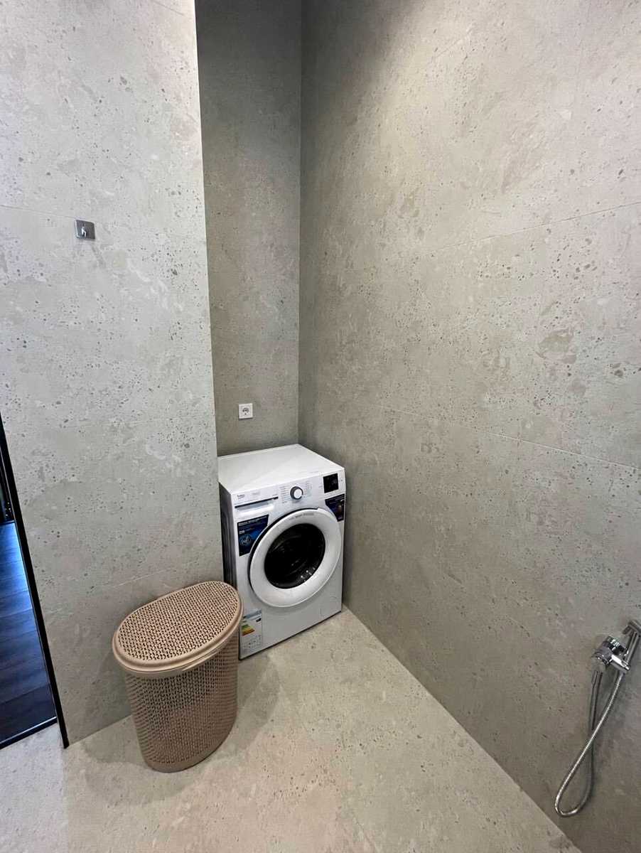 1876565541067439